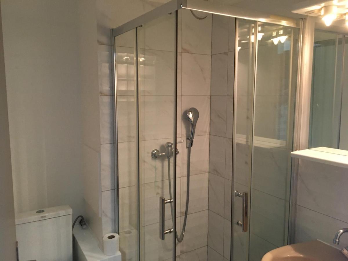 Apartment Lora Rm 860